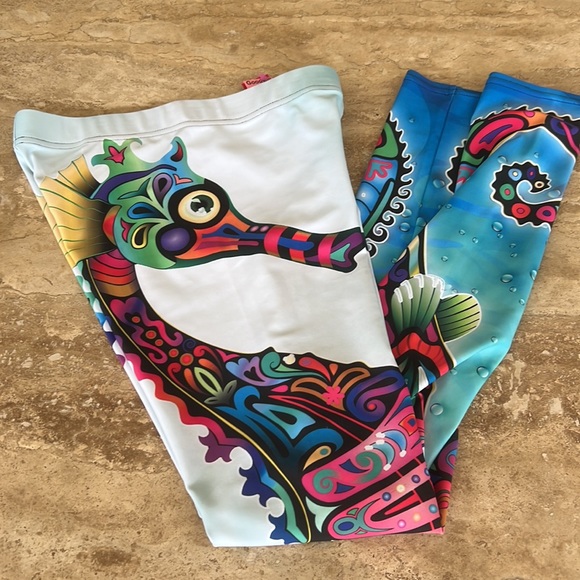 Gearbunch Ornamental Seahorse Leggings - Picture 10 of 13